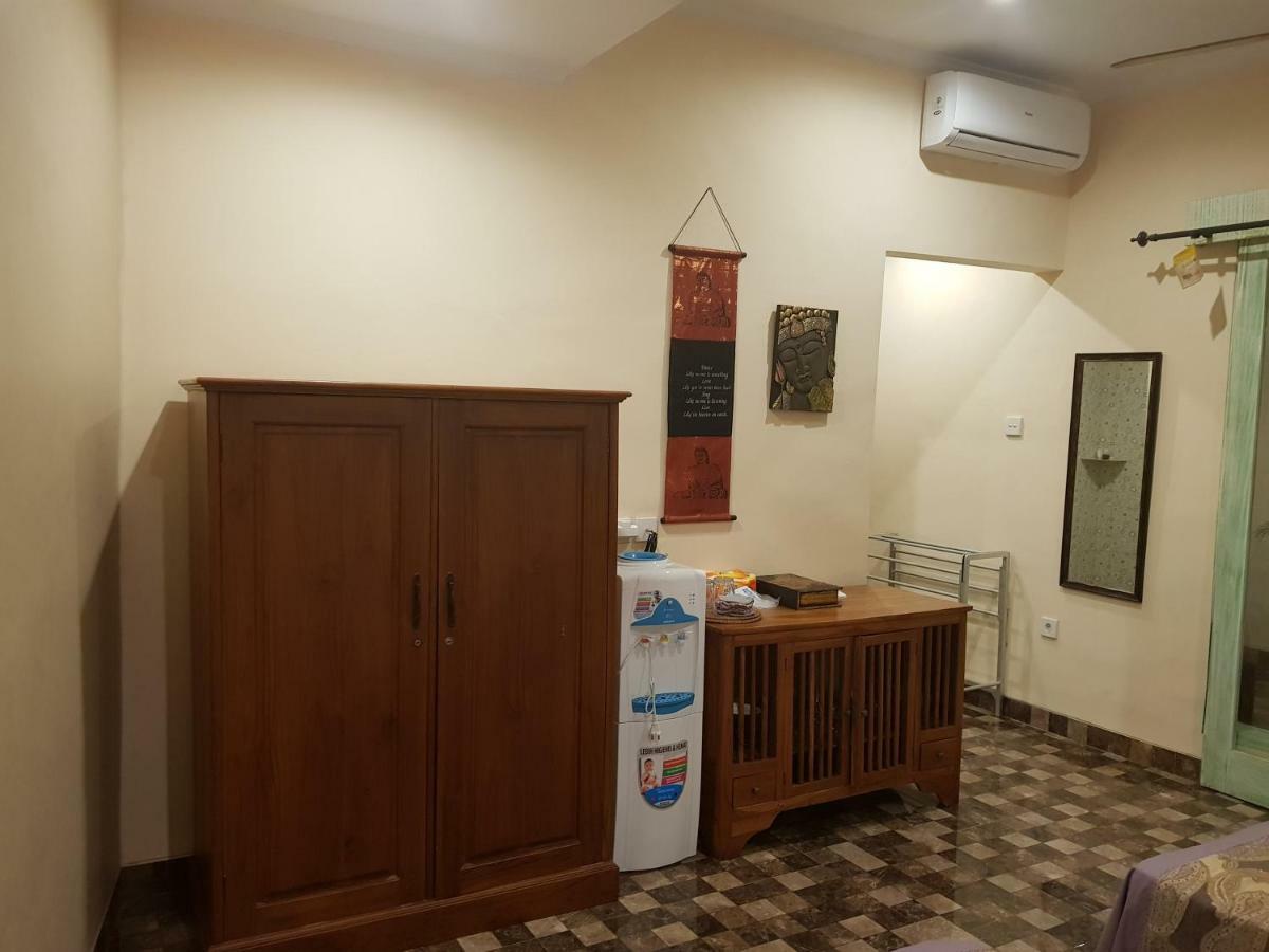 Готель Puri Dedari Sanur Екстер'єр фото